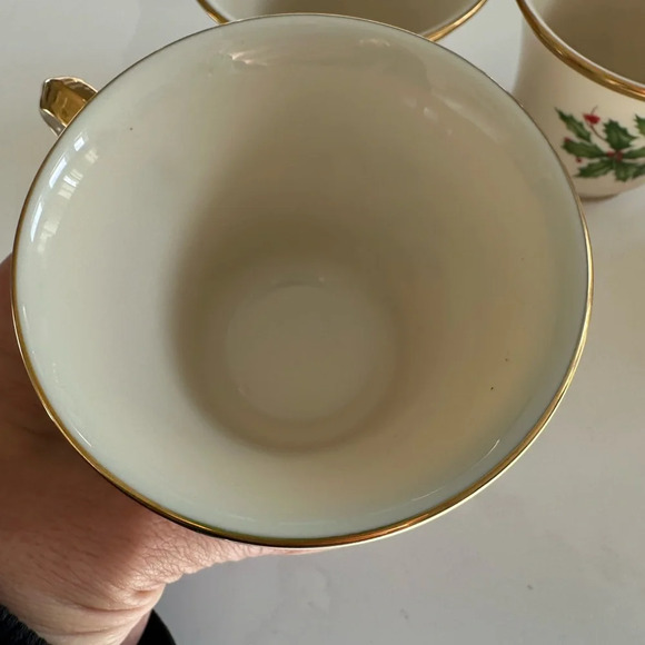 Lenox Holiday China Cups Holly/Berry
Gold Band USA Set of four - Picture 5 of 5